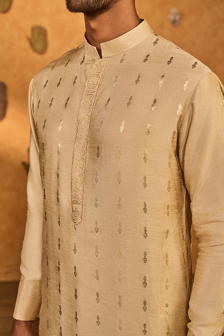 Beige Raw Silk Foil Printed Kurta Set by Masaba Men at Pernia's Pop Up Shop
