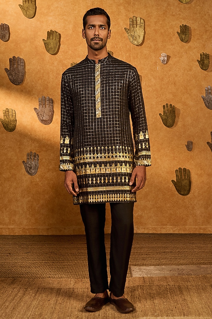 Black Zari Foil Printed Kurta Set by Masaba Men at Pernia's Pop Up Shop