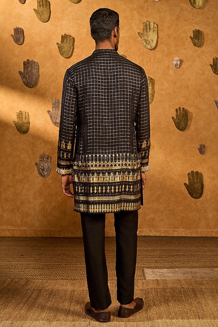 Black Zari Foil Printed Kurta Set by Masaba Men at Pernia's Pop Up Shop
