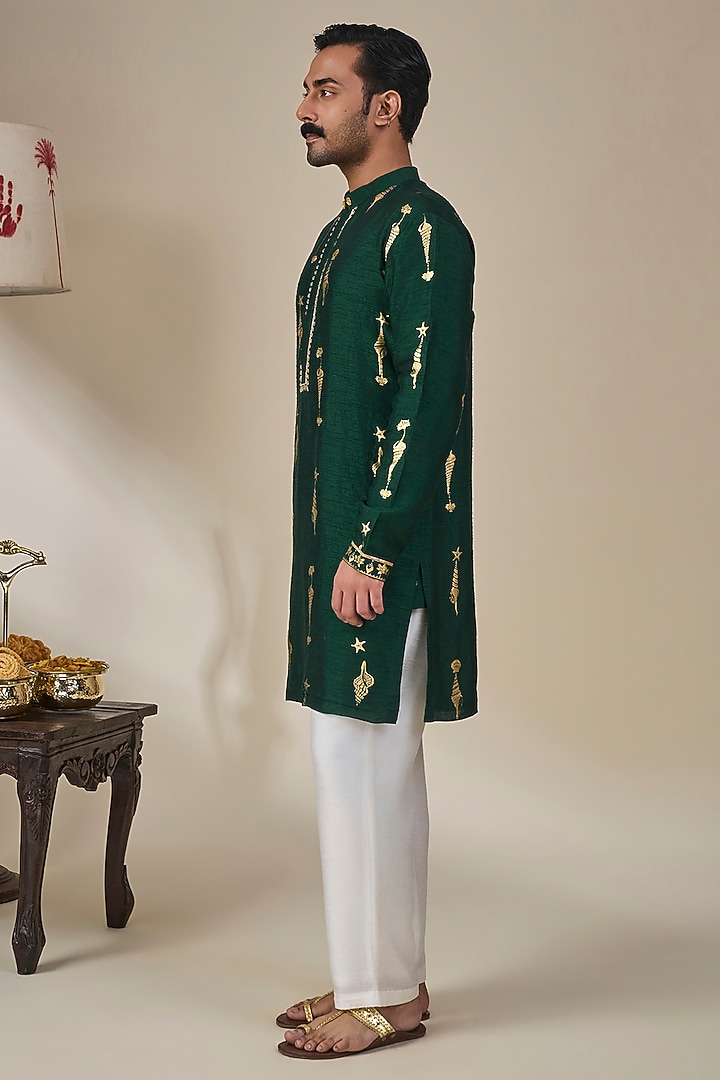 Bottle Green Viscose Slub Foil Printed & Embroidered Kurta Set by Masaba Men at Pernia's Pop Up Shop