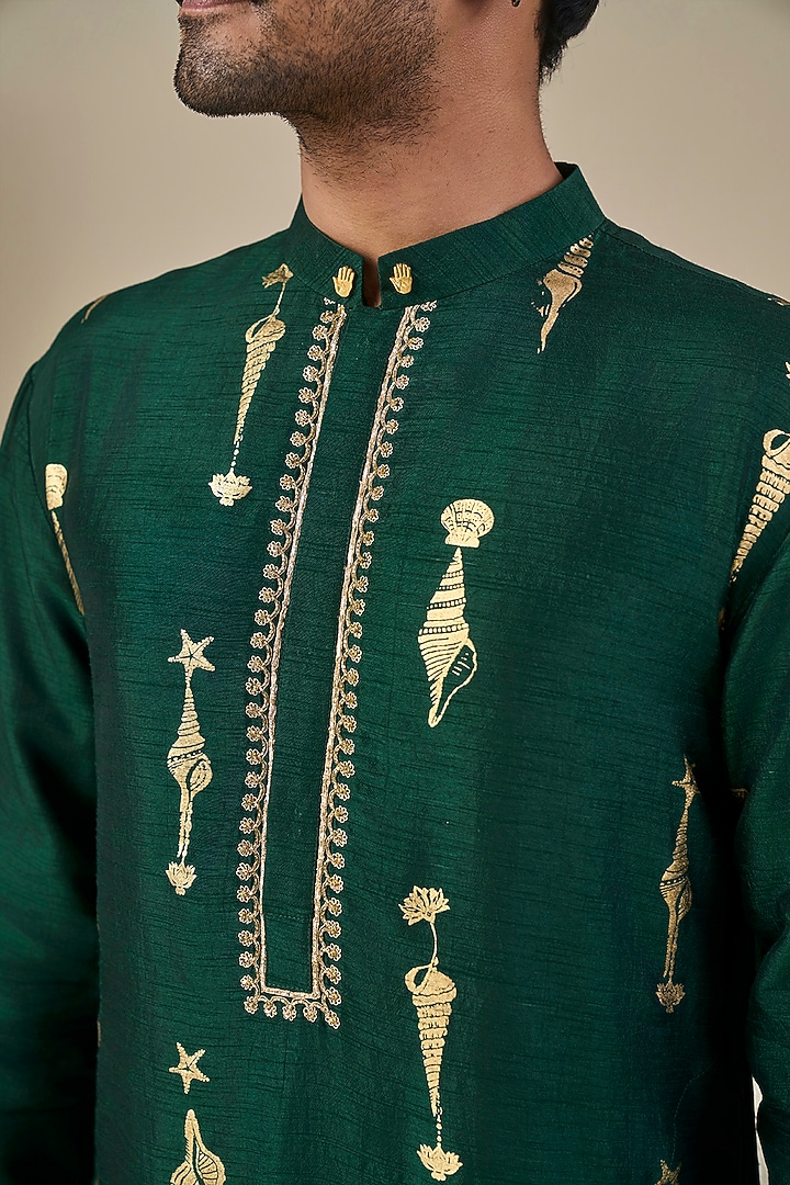 Bottle Green Viscose Slub Foil Printed & Embroidered Kurta Set by Masaba Men at Pernia's Pop Up Shop