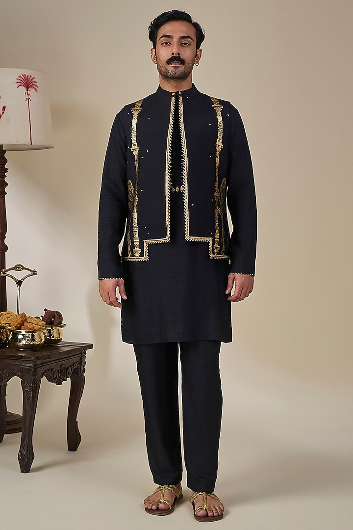 Black Viscose Slub Foil Printed & Sequins Embroidered Bundi Jacket Set by Masaba Men at Pernia's Pop Up Shop