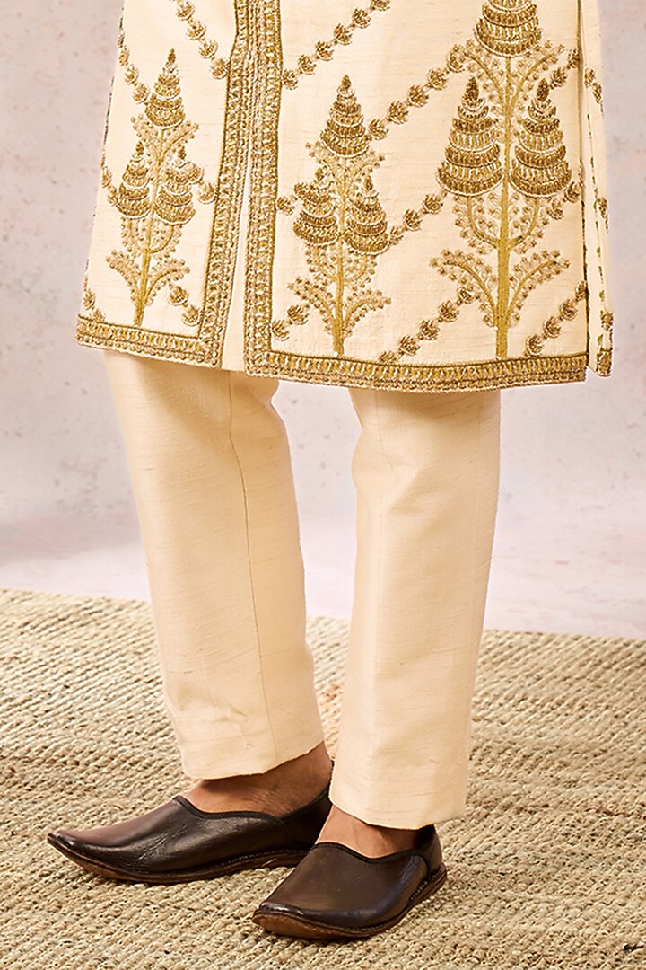Ivory Heavy Raw Silk Zardosi Embroidered Groom Sherwani Set by Masaba Men at Pernia's Pop Up Shop
