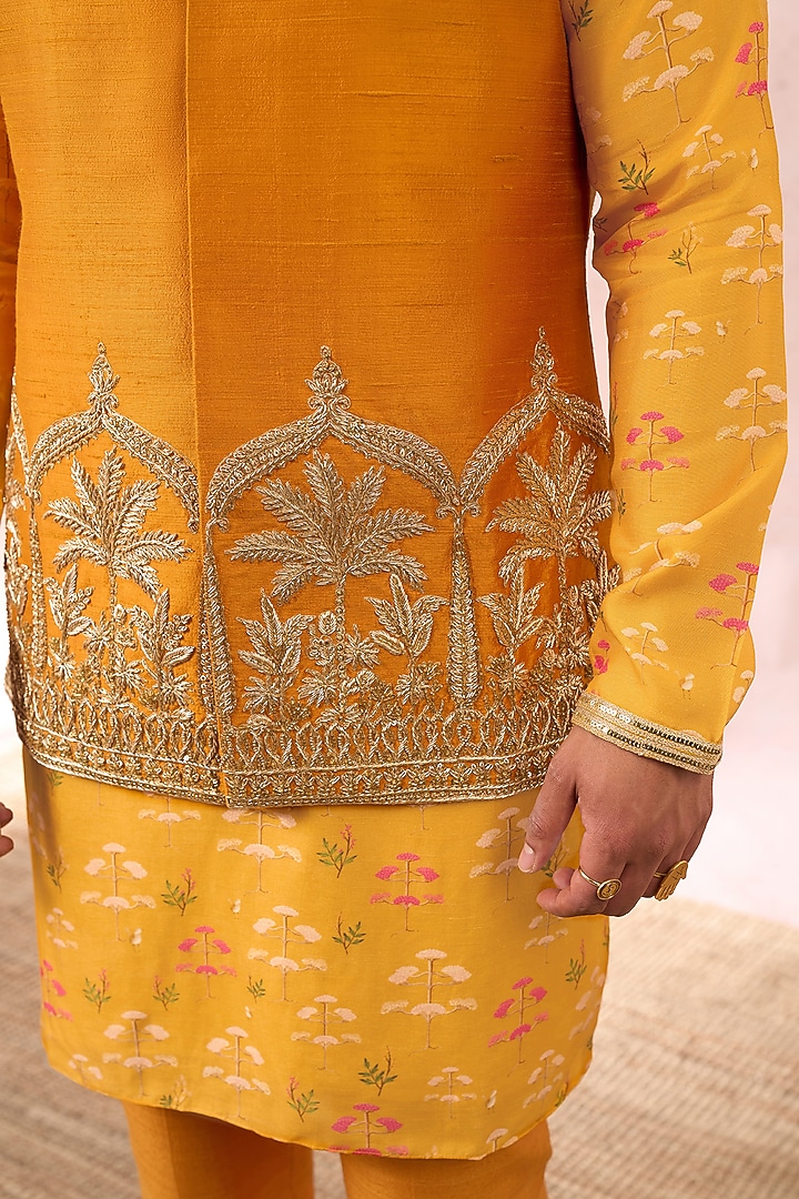 Mustard Heavy Raw Silk Dabka Embroidered Bundi Set by Masaba Men at Pernia's Pop Up Shop