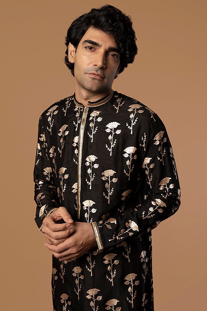 Black Raw Silk Kurta Set by Masaba Men at Pernia's Pop Up Shop