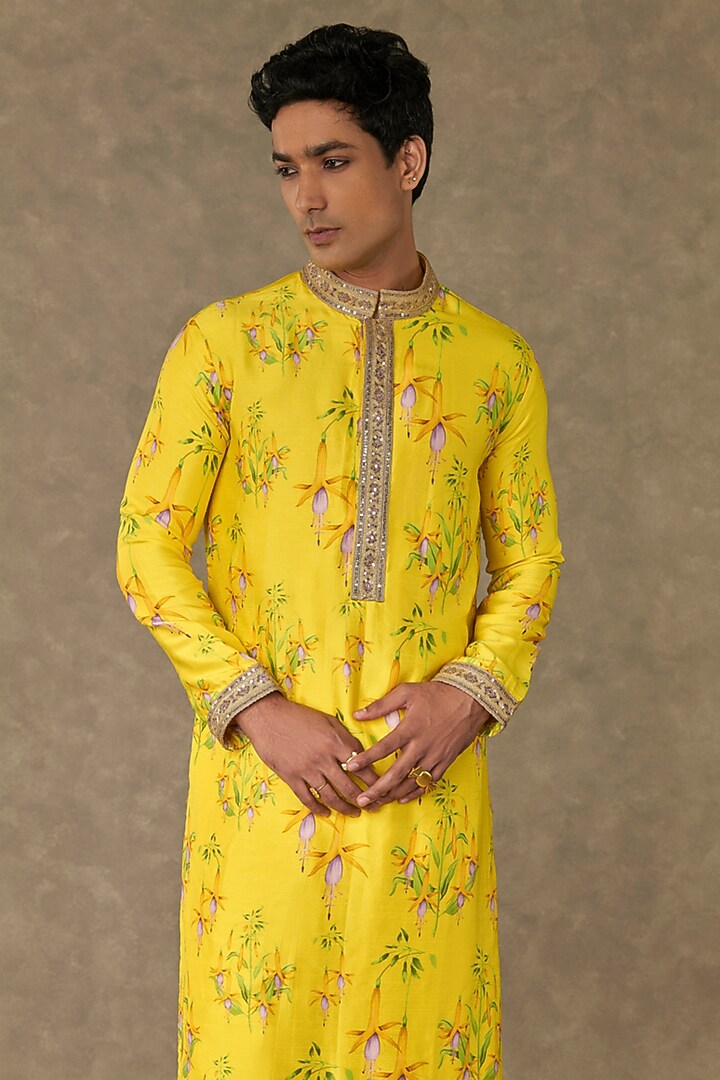 Lemon Yellow Raw Silk Printed Kurta Set by Masaba Men at Pernia's Pop Up Shop