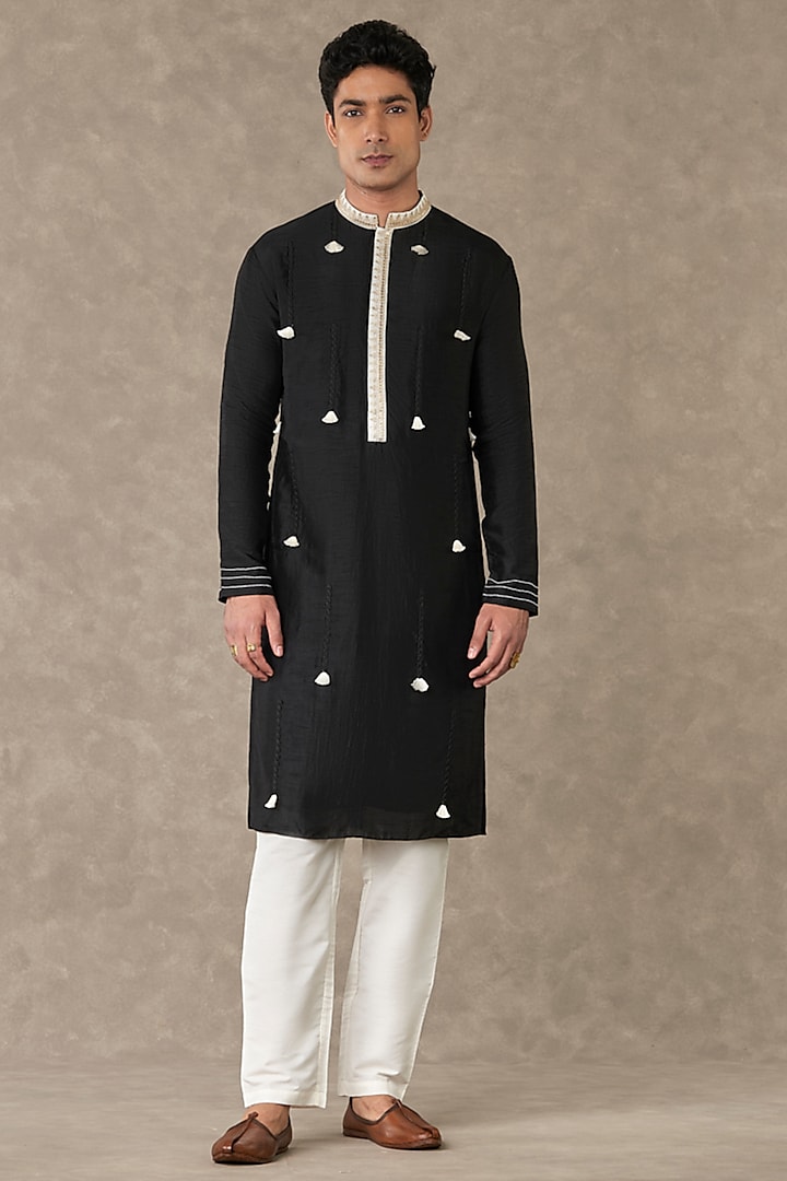 Black Raw Silk Kurta by Masaba Men at Pernia's Pop Up Shop