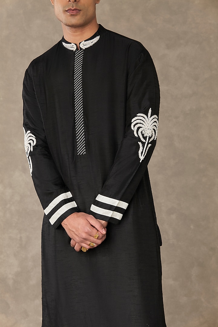 Black Raw Silk Embroidered Kurta by Masaba Men at Pernia's Pop Up Shop