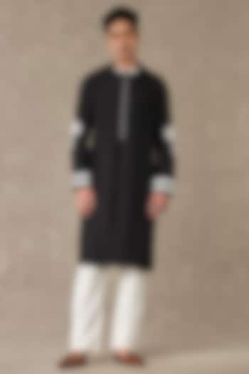 Black Raw Silk Embroidered Kurta Set by Masaba Men at Pernia's Pop Up Shop