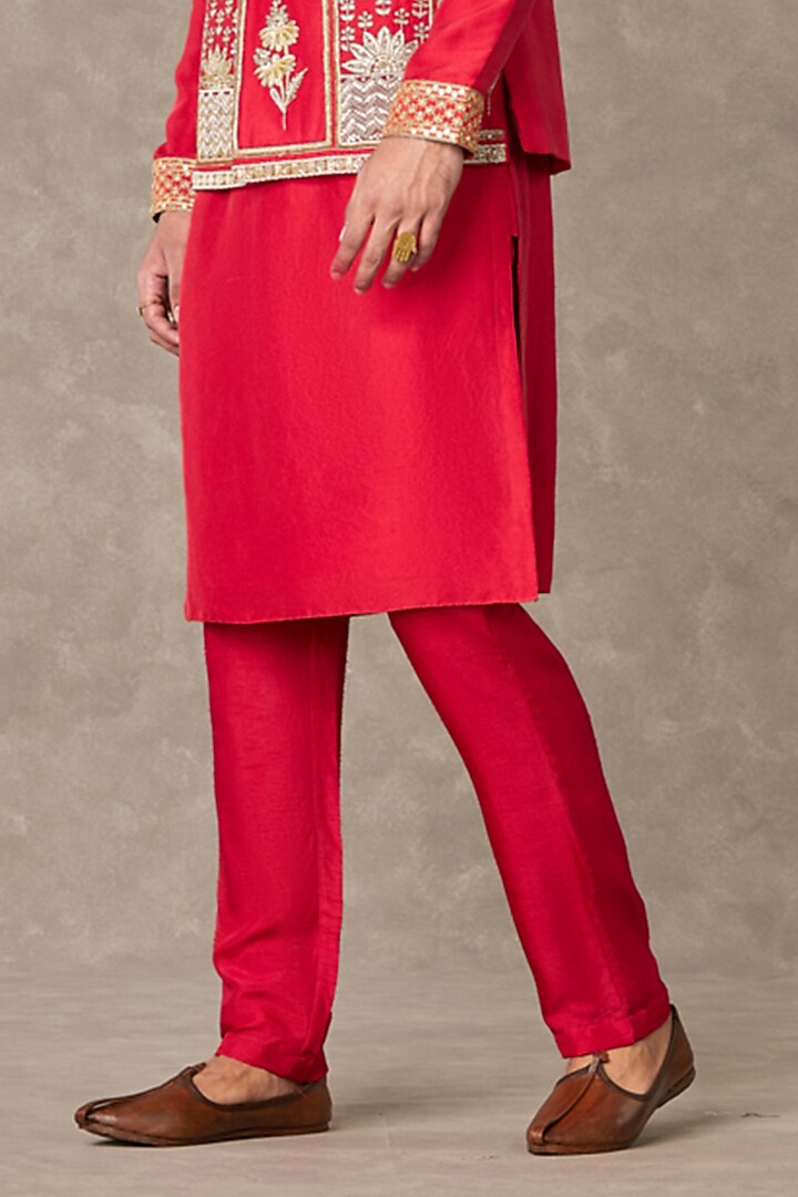 Red Dupion Silk Embroidered Bundi Jacket Set by Masaba Men at Pernia's Pop Up Shop