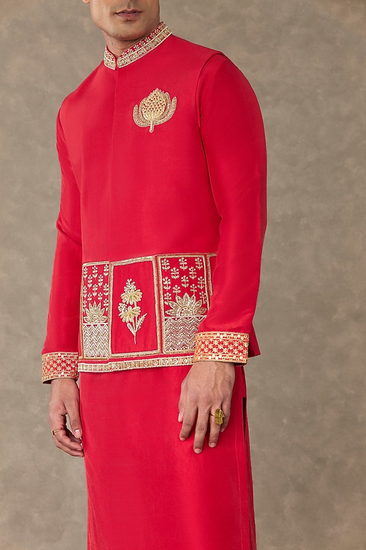 Red Dupion Silk Embroidered Bundi Jacket Set by Masaba Men at Pernia's Pop Up Shop