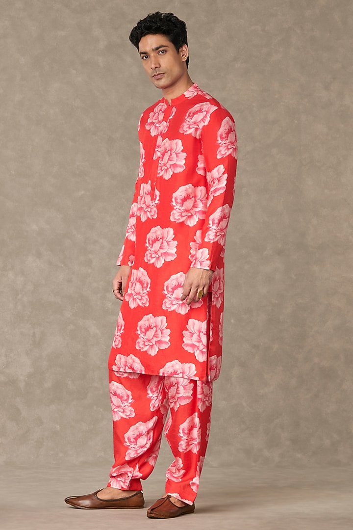 Red Raw Silk Floral Digital Printed Kurta by Masaba Men at Pernia's Pop Up Shop