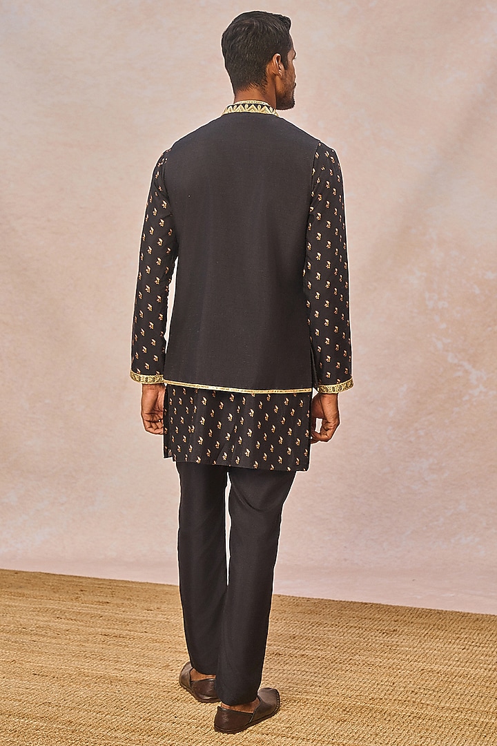 Black Raw Silk Dori Embroidered Bundi Jacket Set by Masaba Men at Pernia's Pop Up Shop