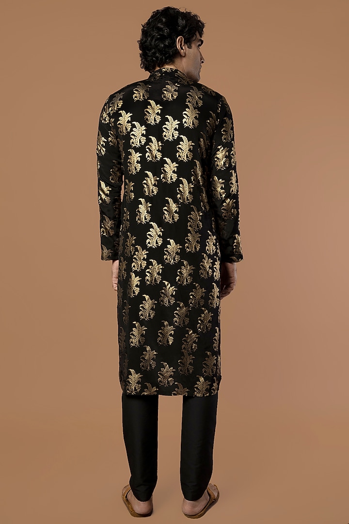 Black Kurta In Crepe by Masaba Men at Pernia's Pop Up Shop