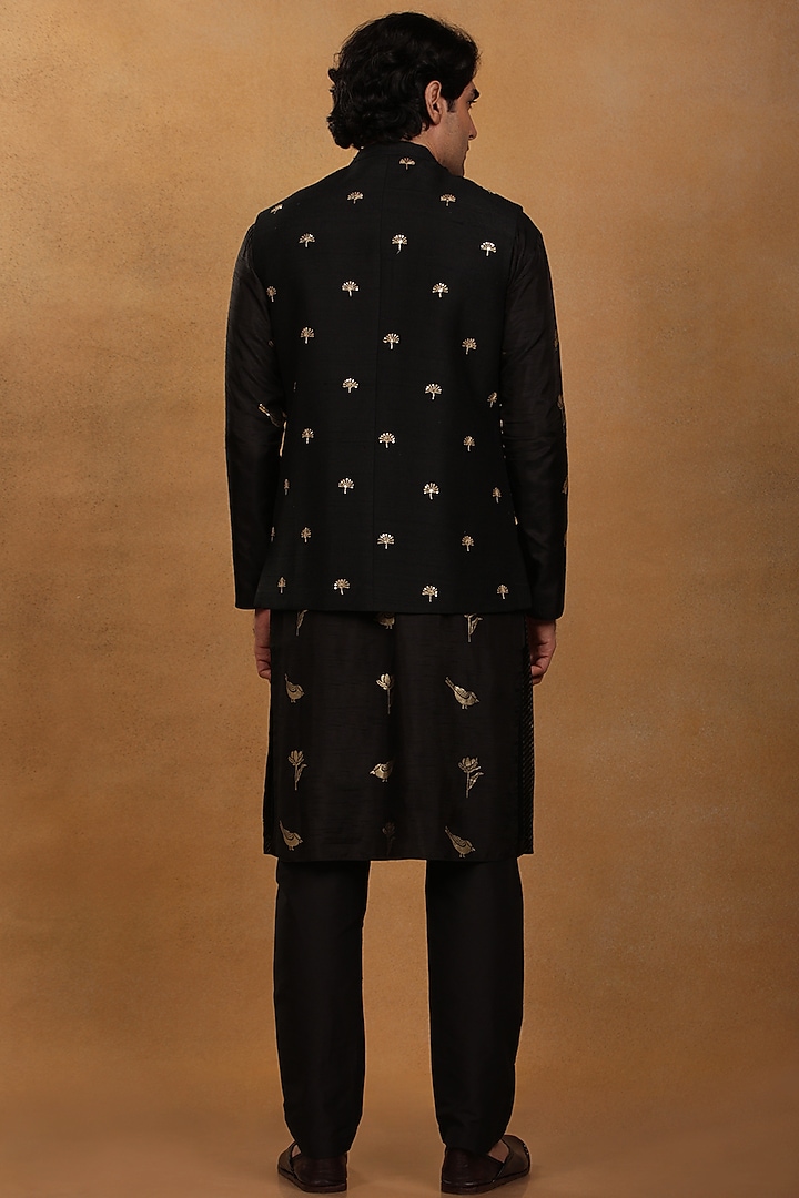 Black Embroidered Bundi Jacket by Masaba Men at Pernia's Pop Up Shop