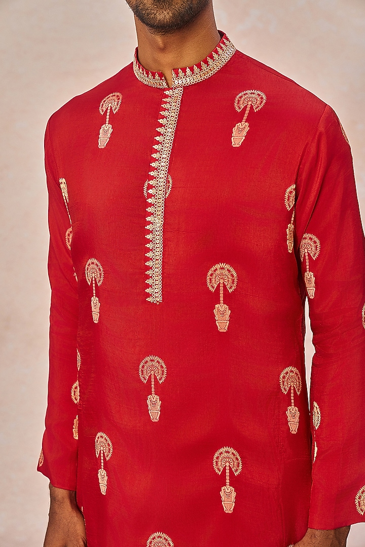 Red Raw Silk Foil Printed Kurta Set by Masaba Men at Pernia's Pop Up Shop