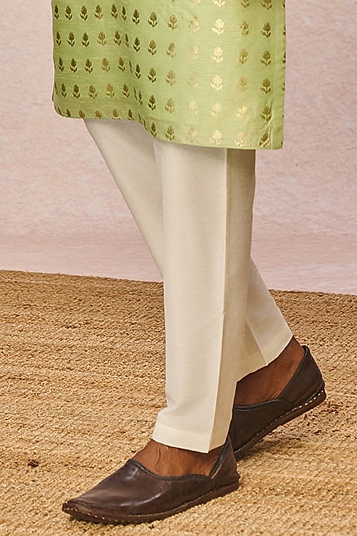 Lime Green Raw Silk Kurta Set by Masaba Men at Pernia's Pop Up Shop