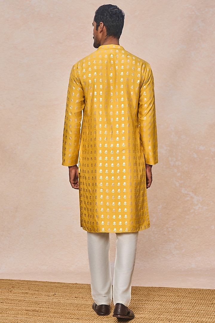 Mustard Raw Silk Foil Printed Kurta Set by Masaba Men at Pernia's Pop Up Shop