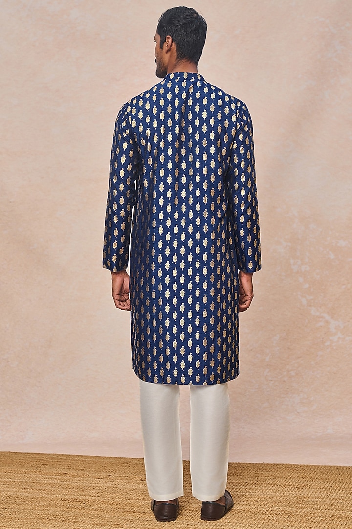 Navy Blue Raw Silk Foil Printed Kurta Set by Masaba Men at Pernia's Pop Up Shop