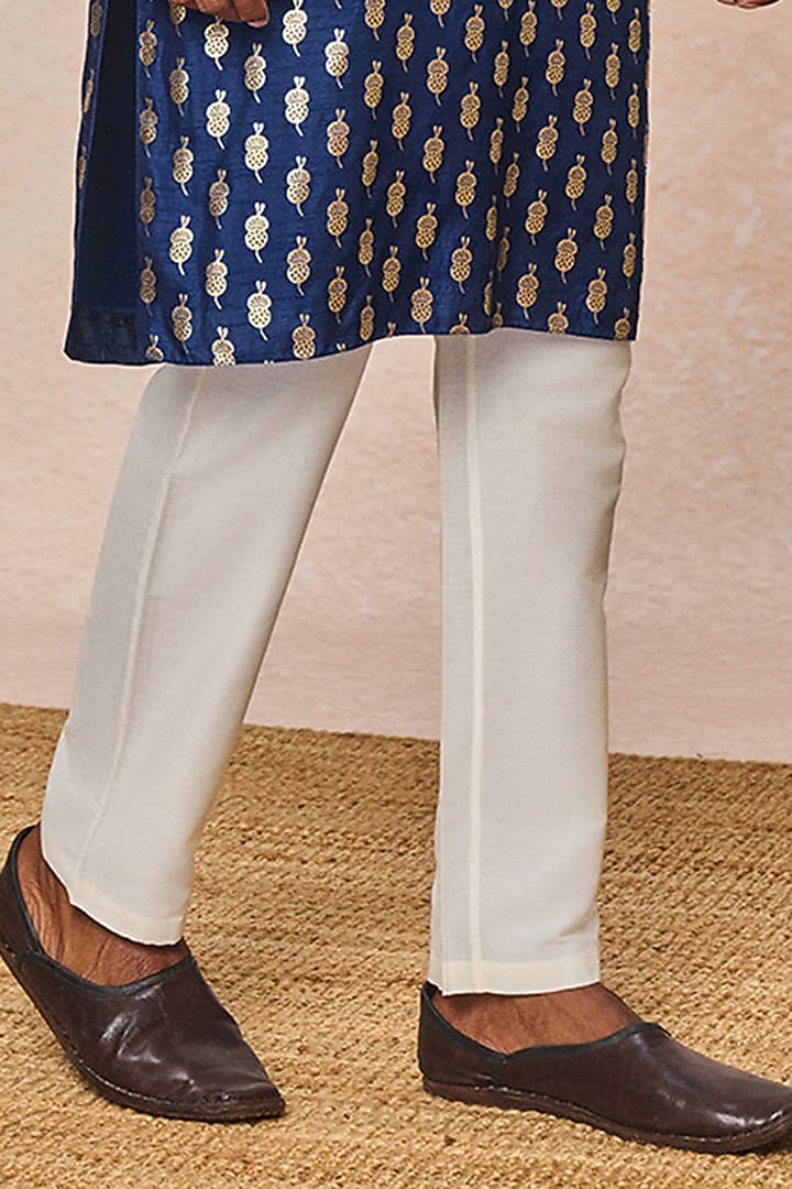 Navy Blue Raw Silk Foil Printed Kurta Set by Masaba Men at Pernia's Pop Up Shop