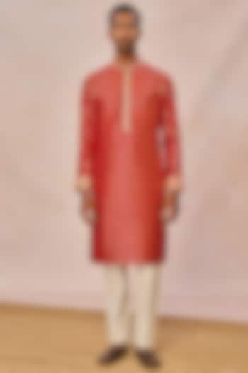 Red Raw Silk Foil Printed Kurta Set by Masaba Men at Pernia's Pop Up Shop