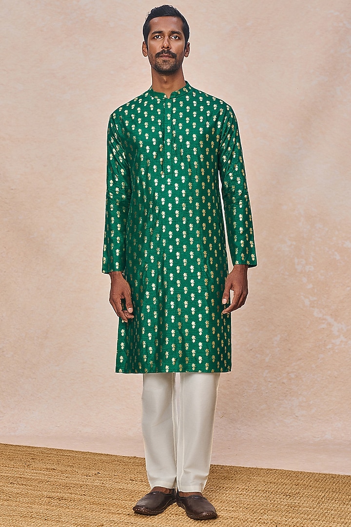 Green Raw Silk Foil Printed Kurta Set by Masaba Men at Pernia's Pop Up Shop