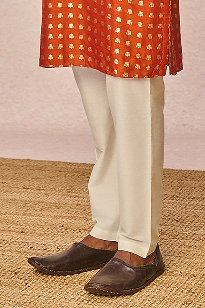 Rust Raw Silk Foil Printed Kurta Set by Masaba Men at Pernia's Pop Up Shop