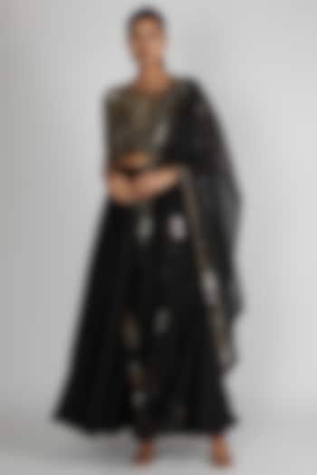Black Embroidered  dulhan bday 22 may Lehenga Set by Premya By Manishii at Pernia's Pop Up Shop