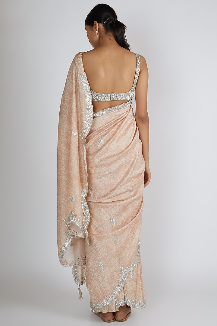 Silver Zardosi Embroidered Wedding Saree Set by Premya By Manishii at Pernia's Pop Up Shop