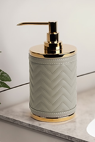 Grey Woven Leather Bathroom Essentials by Maison Sia