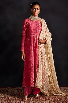 product-color-Blush Pink