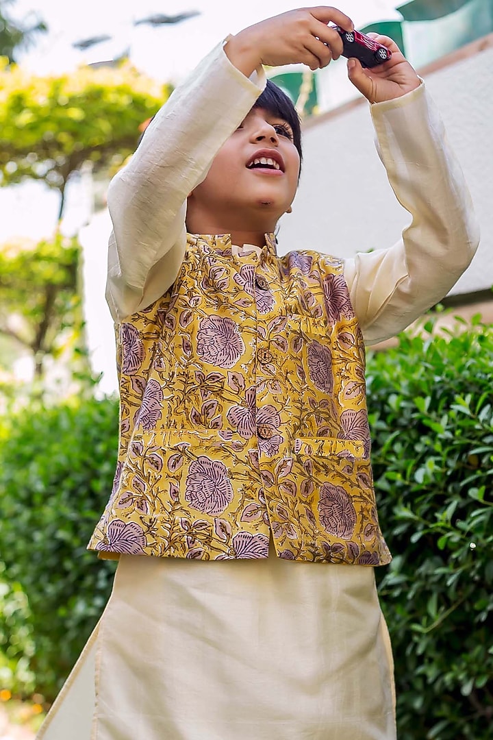 Yellow Chanderi Hand Block Printed Waistcoat Set For Boys by MISSPRINT at Pernia's Pop Up Shop