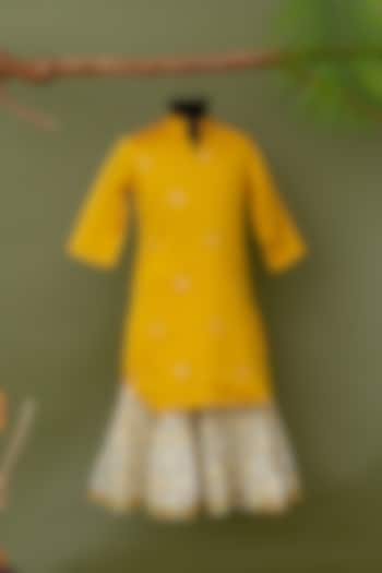 Yellow Chanderi Embroidered Kurta Set For Girls by MISSPRINT at Pernia's Pop Up Shop