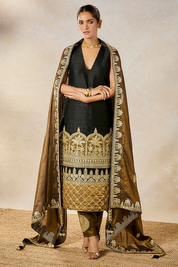Black Heavy Raw Silk Jaal Embroidered Kurta Set by Masaba at Pernia's Pop Up Shop