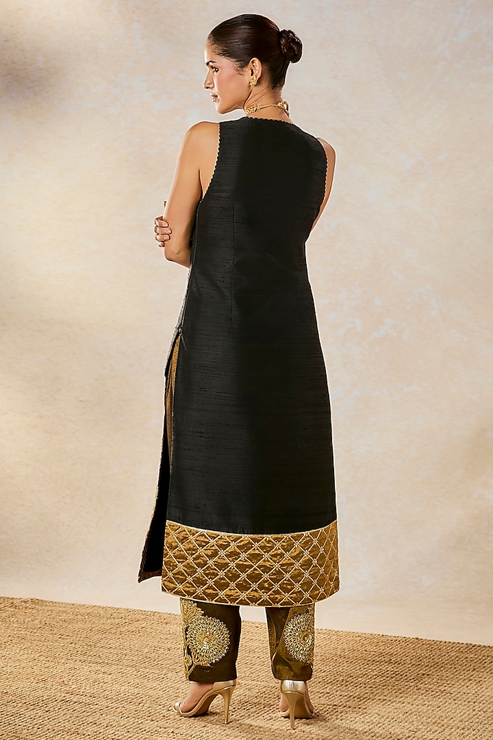 Black Heavy Raw Silk Jaal Embroidered Kurta Set by Masaba at Pernia's Pop Up Shop