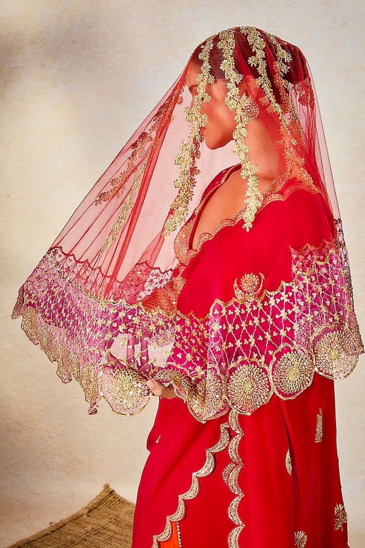 Red Pure Crepe Color Blocked Bridal Saree Set by Masaba at Pernia's Pop Up Shop