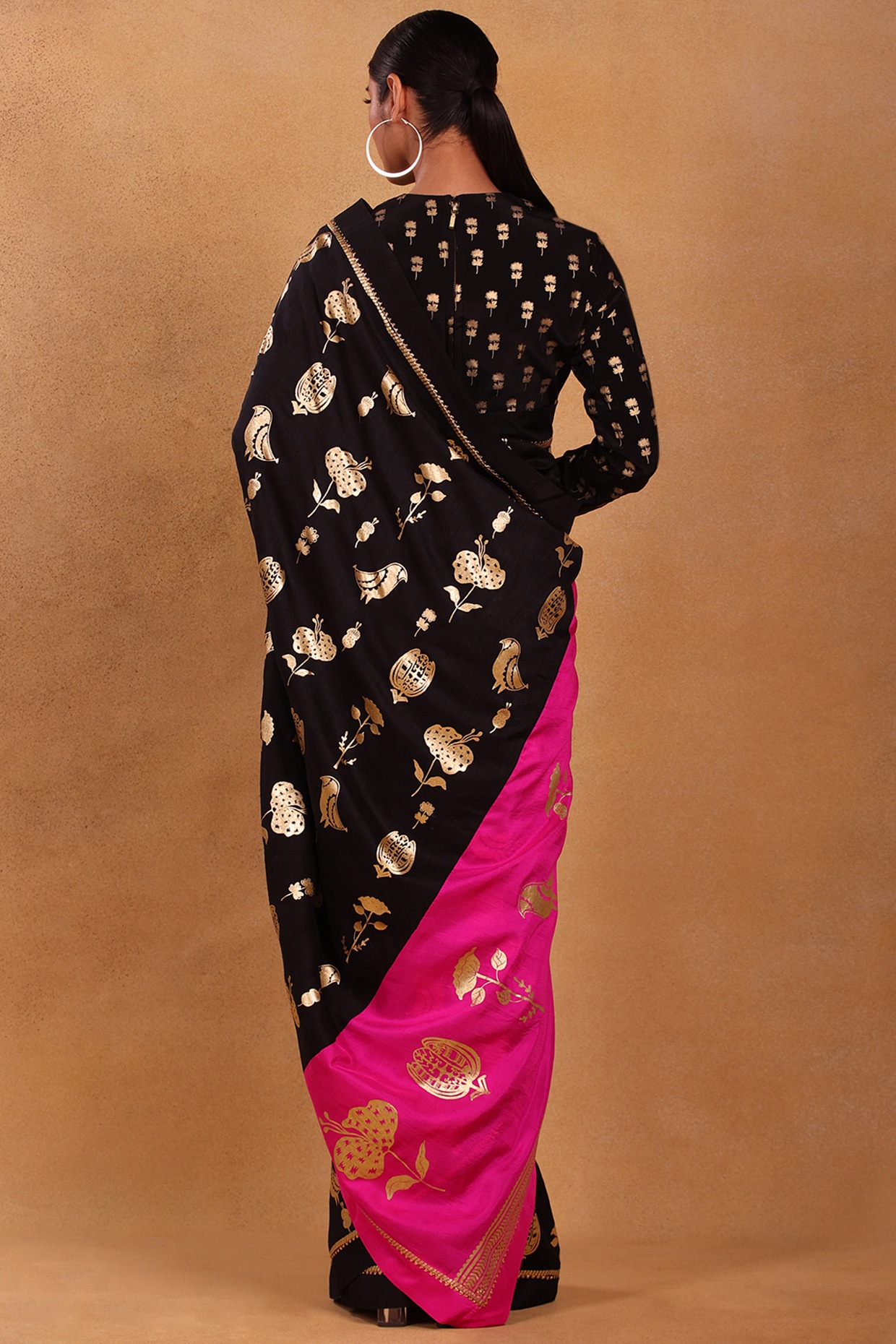 Gray And Black Achromatic Gajji Silk Printed Saree – Ressa