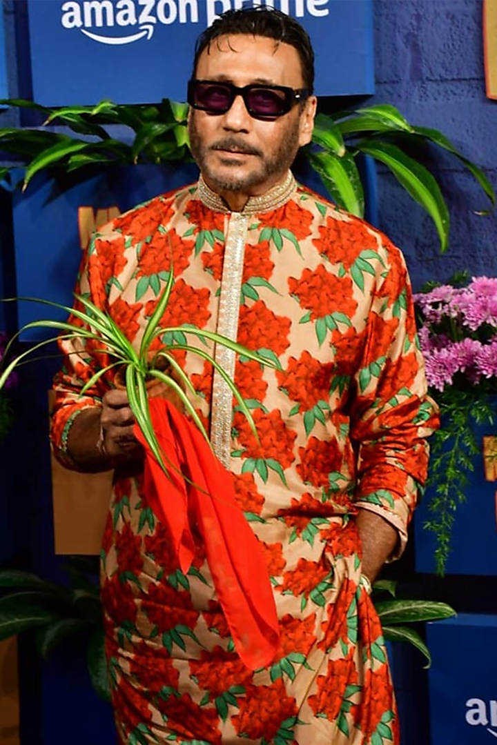 Salmon Raw Silk Digital Printed Kurta Set by Masaba Men at Pernia's Pop Up Shop