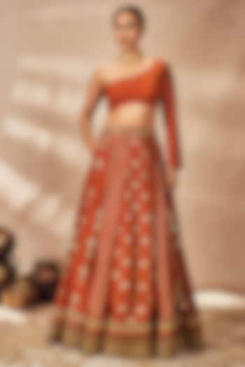 Rust Raw Silk Foil Printed & Kinari Embellished  dulhan bday 22 may Lehenga Set by Masaba at Pernia's Pop Up Shop