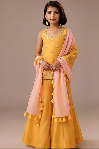 Yellow Chanderi Resham Embroidered Kurta Set For Girls by DISHA MUCHHALA KIDS