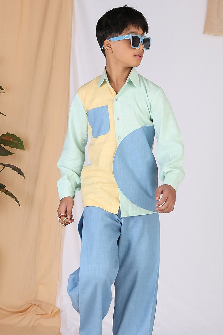 Yellow & Mint Cotton Slub Color-Blocked Shirt For Boys by Mulyo Kids at Pernia's Pop Up Shop