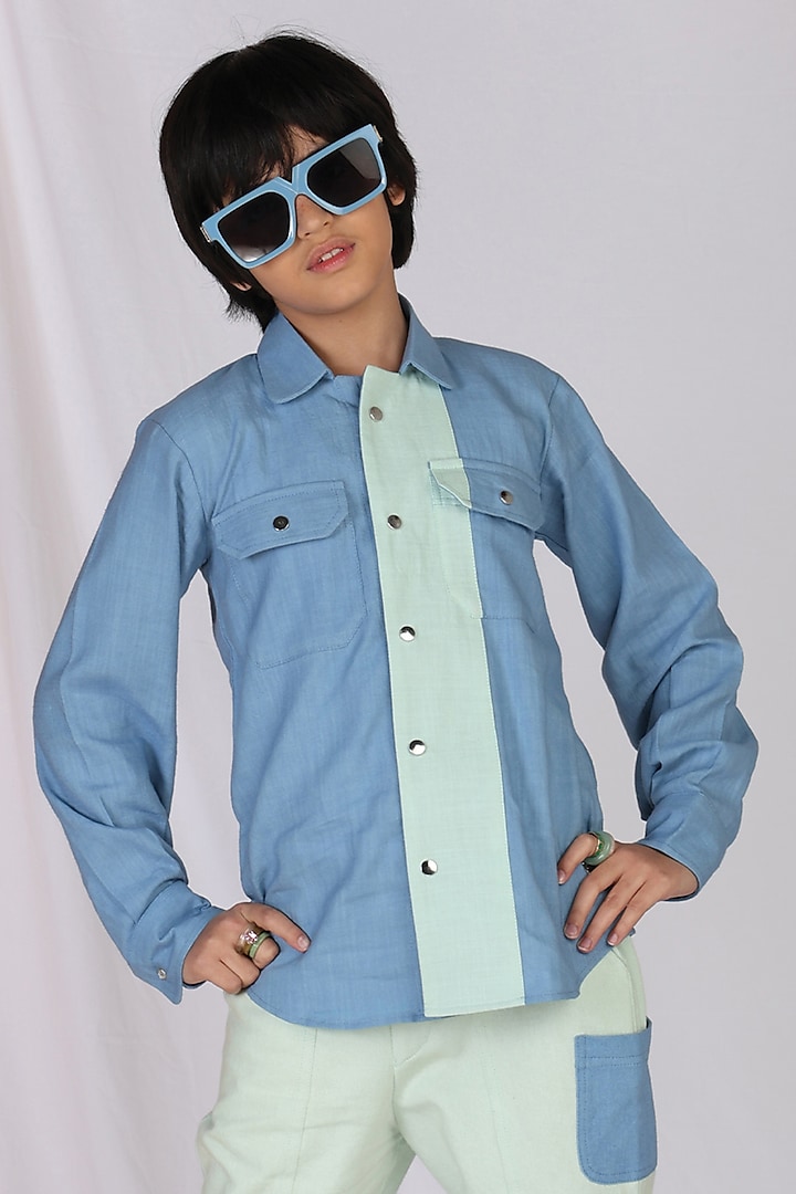 Blue Cotton Slub Color-Blocked Shirt For Boys by Mulyo Kids at Pernia's Pop Up Shop