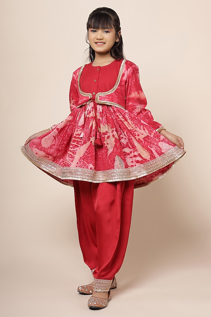 Crimson Red Cotton Chinon Printed Gathered Kurta Set For Girls by Mulyo Kids at Pernia's Pop Up Shop