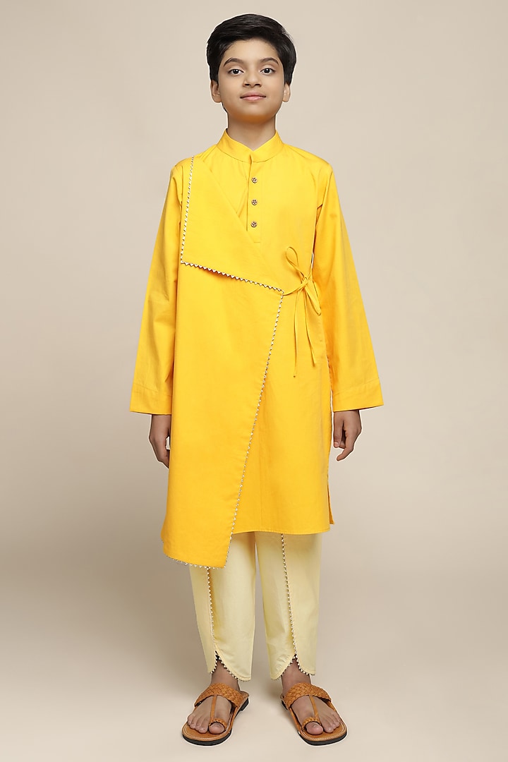 Yellow Cotton Chinon Angrakha Kurta Set For Boys by Mulyo Kids at Pernia's Pop Up Shop