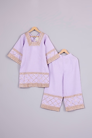 Lavender Linen Kurta Set For Girls by Mulyo Kids