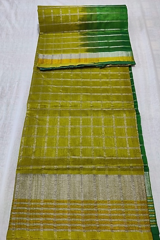 Green Handwoven Saree Set With Zari Border by Muni Kumar