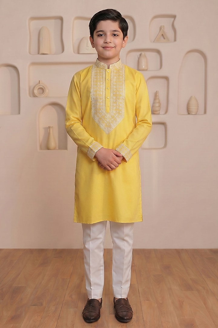 Yellow Cotton Resham Embroidered Kurta Set For Boys by Prateek Munjal Kids at Pernia's Pop Up Shop