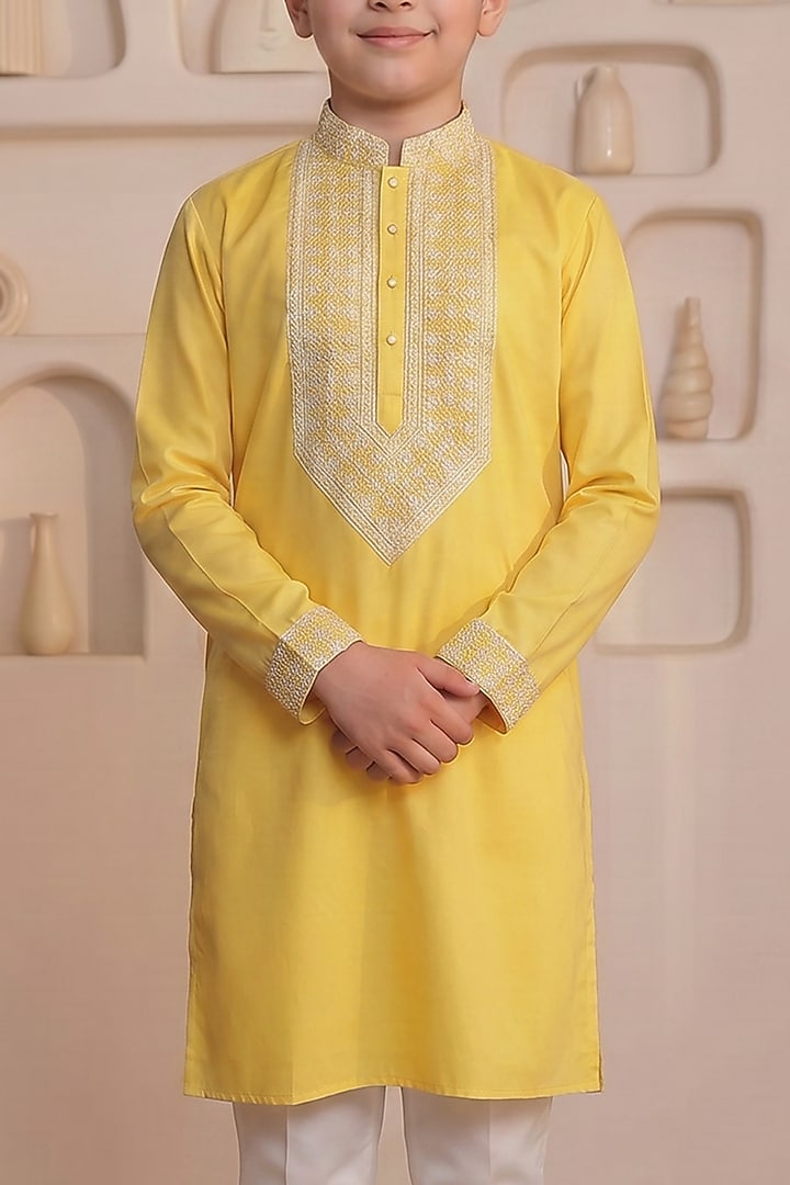 Yellow Cotton Resham Embroidered Kurta Set For Boys by Prateek Munjal Kids at Pernia's Pop Up Shop