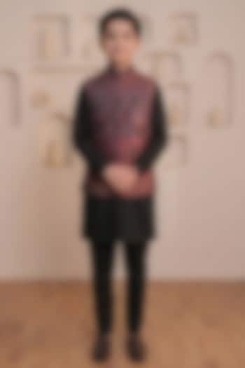 Wine Silk Paisley Embroidered Bundi Jacket Set For Boys by Prateek Munjal Kids at Pernia's Pop Up Shop