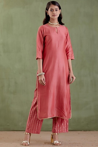 Dull Red Dhansa Kurta Set by Musal